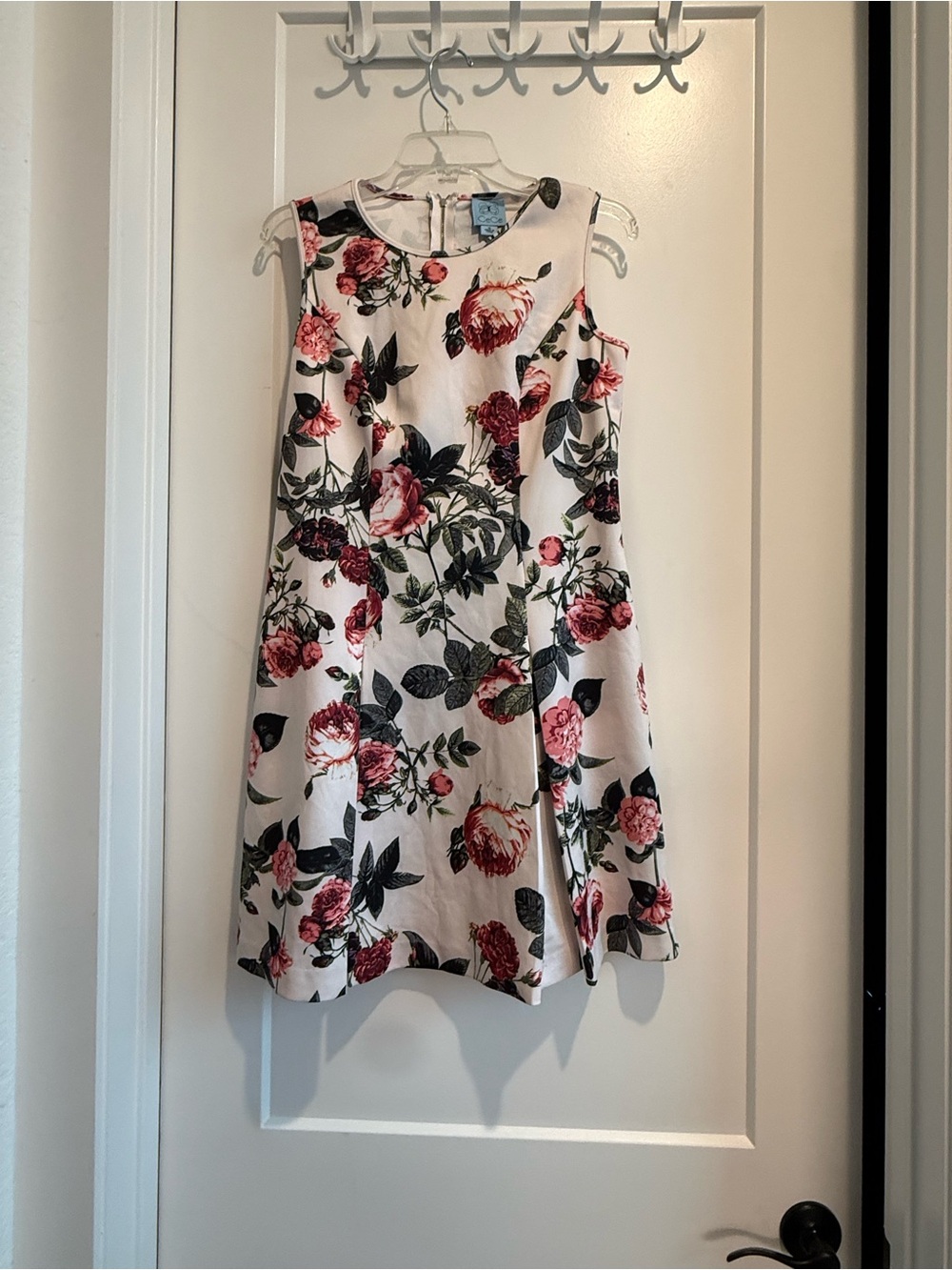 Cece Sleeveless White Floral A-Line Dress with Pink Rose Print